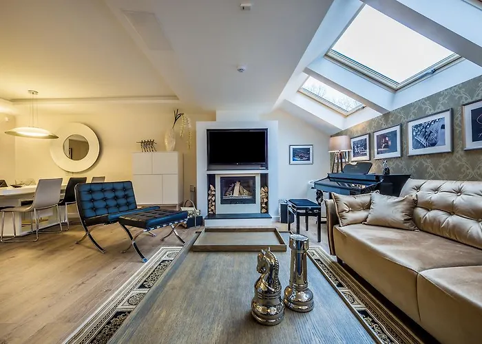 Hills Park Luxury Apartment